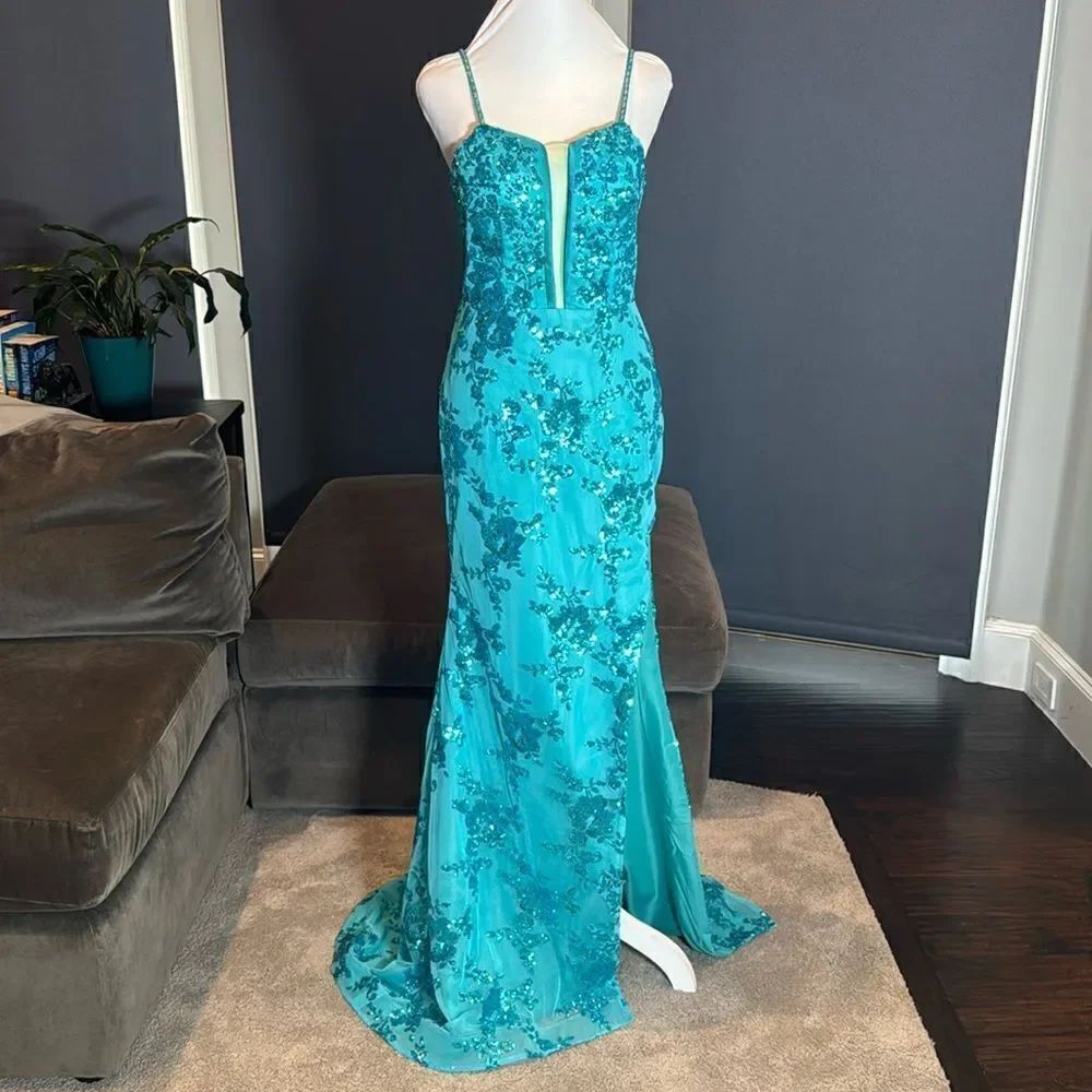 Women’s Blue Mermaid Fit Prom Party Dress Sparkly Sequins Leg Slit Size 2 NEW
